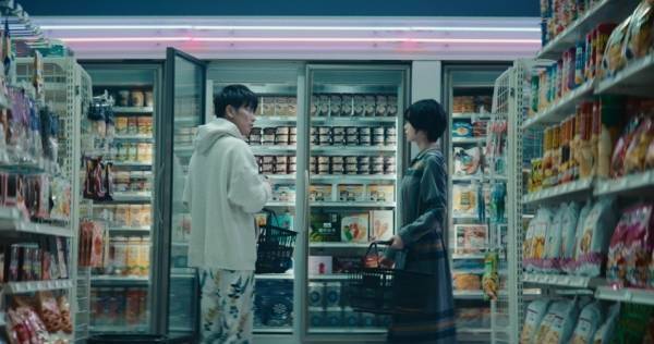 佐藤健&平手友梨奈、CM初共演　コンビニでの偶然の出会いを描く