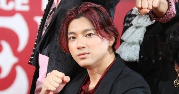山田裕貴、シャンクス風の赤髪でイベント登場　「カッコいい」と反響