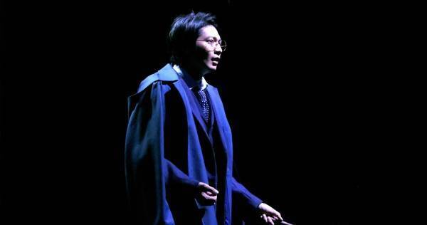 向井理、舞台『ハリポタ』初日迎える「努力するハリーの姿を見届けていただきたい」