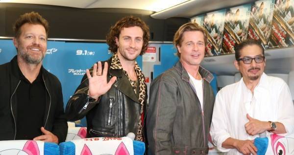 ブラッド・ピット、新幹線内でのレッドカーペットに笑顔　快適? 問われ「イエス!」