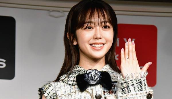 峯岸みなみ「人生の絶頂ぐらい公私ともに幸せ!」とオーラ全開