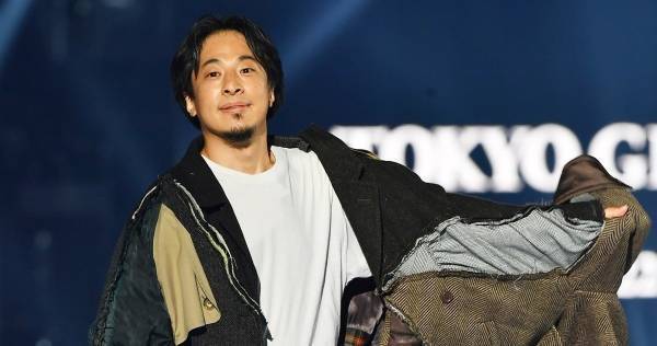 ひろゆき、個性派コーデでTGC出演「謎の体験が出来て良かった」