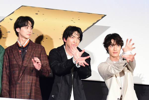 吉野北人、コラボ曲語るも慣れないツッコミ!? 前田公輝＆塩野瑛久の“カメハメ波”も伝染