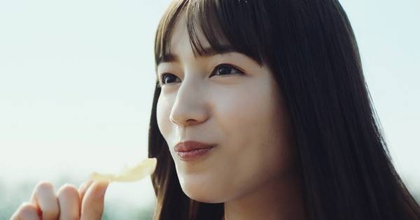 川口春奈、新CMで1年ぶりタッグ　aikoが「19歳の時に作った曲」がCMソング