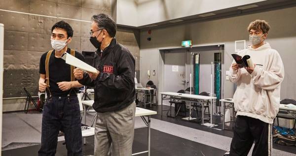 草なぎ剛＆香取慎吾、俳優としての魅力を互いに絶賛! 7年ぶり二人芝居に手応え「すごい舞台に」