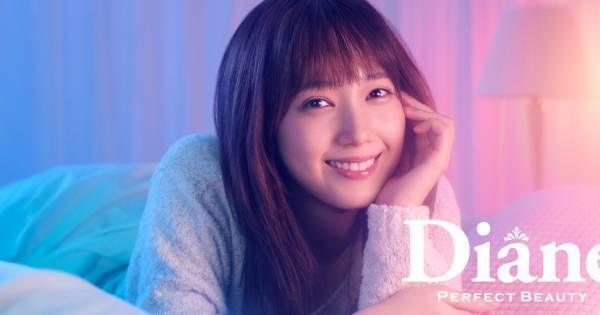 本田翼の寝顔に横や真上から急接近　撮影は「ほとんどベッドに…」