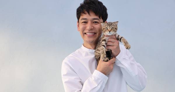 妻夫木聡、生後3カ月の子猫と共演「遊んでたら、いつの間にか…」