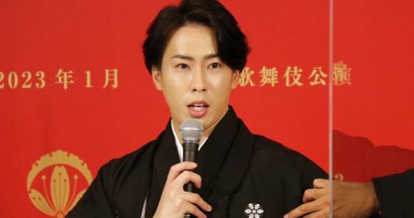 Snow Man宮舘涼太、会見で「たくさん撮って」 海老蔵の“だて様”呼びに喜ぶ場面も
