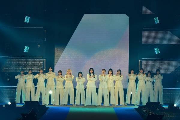 櫻坂46、改名後初のガルアワで3曲披露　菅井友香「うれしいです」