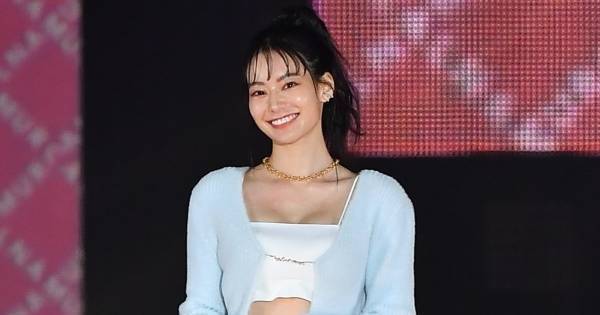 なごみ、デコルテ＆ウエスト大胆披露　ガルアワで色気放つ