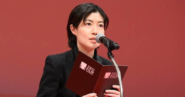 シム・ウンギョン、梨泰院雑踏事故の犠牲者を追悼「心から哀悼の意を表します」