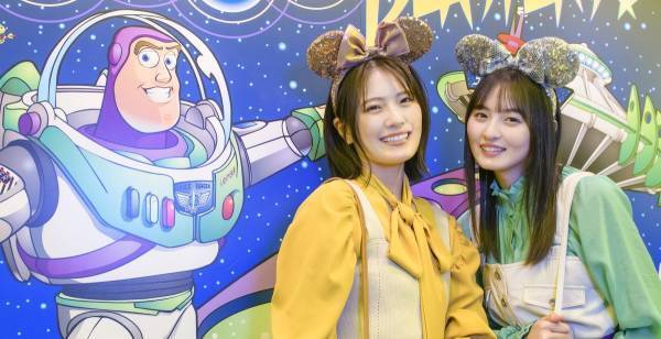 遠藤さくら＆清宮レイ、トイ・ストーリーコーデでディズニー満喫の新CM