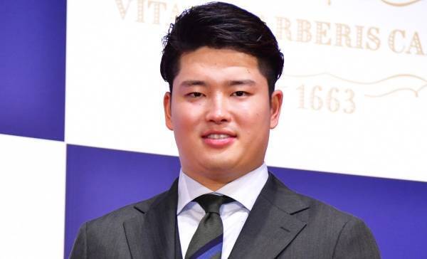 ヤクルト・村上宗隆、スーツオブザイヤーで受賞「もう一度土台から作って…」