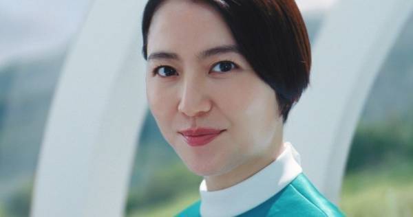 長澤まさみ、未来を舞台にした新CM　過去の世界から帰還し「大丈夫!」