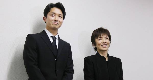 渡辺徹さんの妻・榊原郁恵、棺に「山盛りのご飯」 家族葬後に長男・渡辺裕太と会見