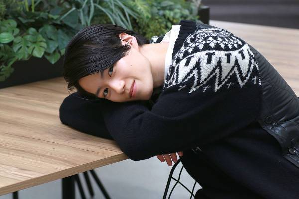 奥智哉、大作出演で見た先輩達の意外な姿…『ラーゲリより愛を込めて』で映画デビュー