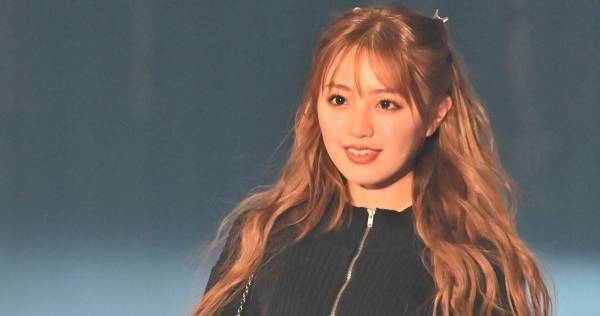 野々村真の娘・香音、ハーフツインで可愛さ全開! ミニワンピで美脚も披露