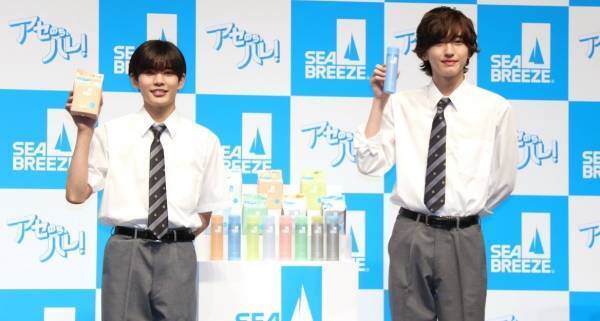 なにわ男子・道枝駿佑＆長尾謙杜、制服姿で会見登場「ドキドキ」「青春を思い出す」