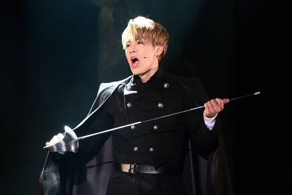 THE RAMPAGE・RIKU、花道でフェンシングも　少年たちの抵抗描く 『フィーダシュタント』開幕