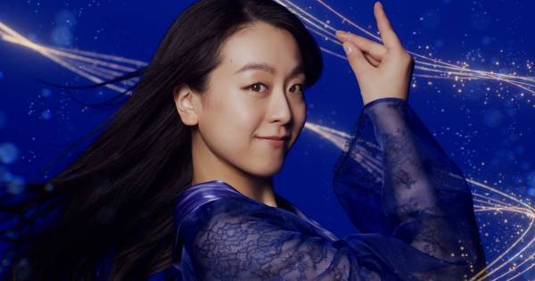 浅田真央、“和”を取り入れて華麗にダンス「特別なドレス」「着物の要素を」