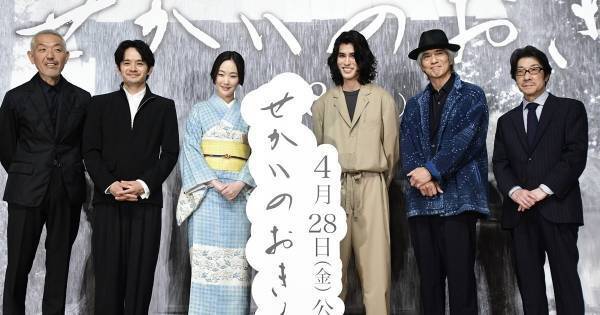 黒木華、水色鮮やかな着物姿　難役挑戦の主演作に手応え「愛と希望が詰まった作品」