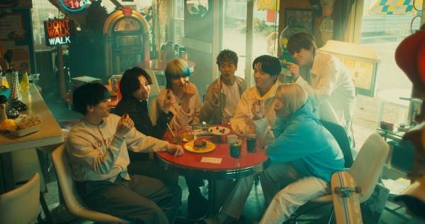 BE:FIRST、オフの日にカフェでリラックス　「カヌレット」新CM公開