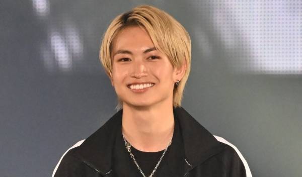 綱啓永、個人として初ガルアワ　PUMAジャージでスポーティーに