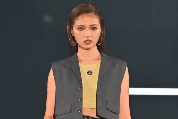 コムドットやまとの妹・せいら、ノースリ＆ショート丈トップスで肌見せ