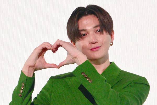 八木勇征、萩原利久の不在に寂しさもサプライズバースデーに喜び! 大照れでハート見せる