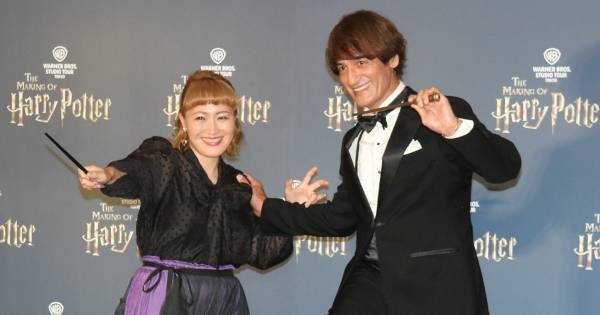 丸山桂里奈、第1子出産後初の公の場で祝福に笑顔「優しい!」 夫婦でイベント登場