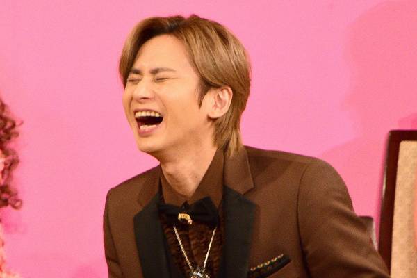 堂本光一、『チャーリーとチョコレート工場』子役の辛口印象に爆笑「まあかっこいい」