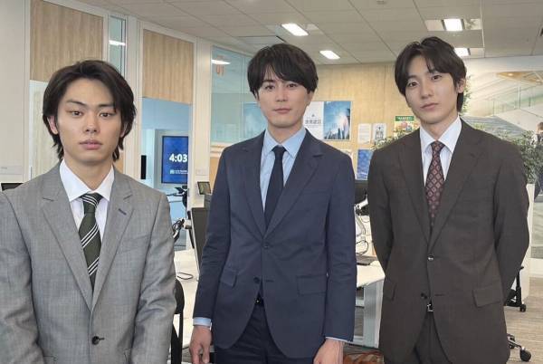 秋谷郁甫、Instagramに先輩・間宮祥太朗とのスーツショット「いかにも仕事できそう」