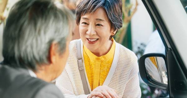 “息子”大泉洋、“母”吉永小百合の恋の予感にボヤキ『こんにちは、母さん』本編映像