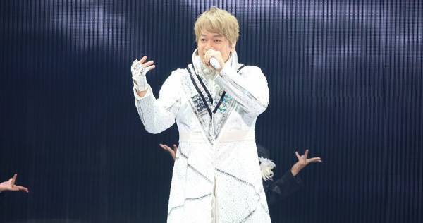 香取慎吾「これからもずっとステージを楽しみ続けたい」 全国ツアー横浜公演でファンとの掛け合いにも喜び