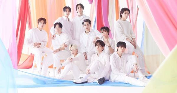 TREASURE、デビュー記念日に日本CM初出演! アクセサリーを身に着けて登場