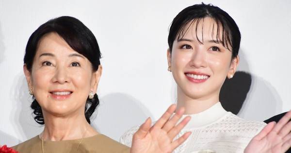 永野芽郁、全身ホワイトコーデで魅了　大先輩・吉永小百合の背中を追って「私も…」