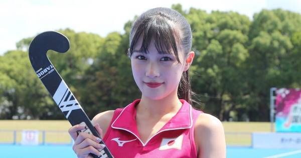 つばきファクトリー河西結心、ホッケー始球式で見事ゴール「ドキドキした」
