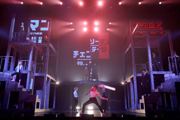 舞台版『チェンソーマン』開幕! デンジ役・土屋直武「肌で感じて」マキマ役・平野綾「感動しました」