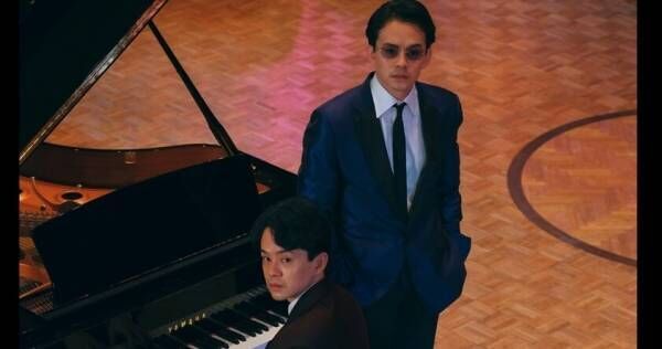 池松壮亮が1人2役でピアノに寄り添う　『白鍵と黒鍵の間に』特別ビジュアル