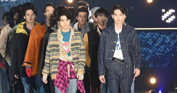 鈴鹿央士、ガルアワ初ランウェイに歓声　『メンノン』モデル16人が集結