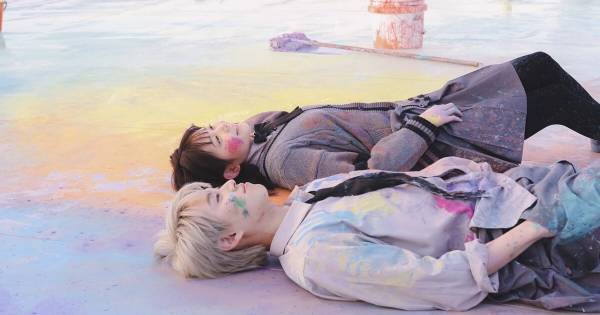 白岩瑠姫、久間田琳加の頬へ手を…添え方の指導も受ける『夜きみ』本編&メイキング映像