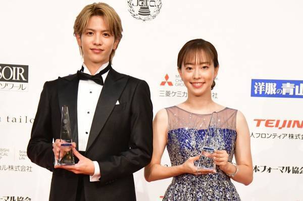 石川佳純、志尊淳のエスコートに「すごくうれしかった!」とにっこり