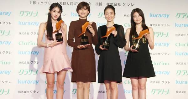 内田有紀、上戸彩、今田美桜ら圧巻美脚を披露 「美脚大賞」授賞式