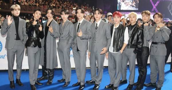 THE BOYZ、「MTV VMAJ」ブルーカーペット登場　「目を離すなよ」に黄色い歓声