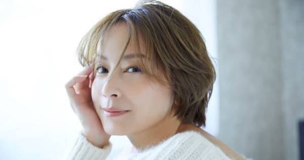 鈴木亜美「BE TOGETHER」auスマプレで無料ダウンロード　歌い直しの“new ver.”