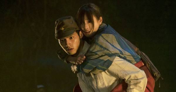 水上恒司、炎に囲まれた福原遥を決死の救出　映画『あの花』で鬼気迫る演技