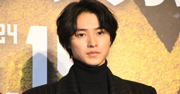 山崎賢人、『ゴールデンカムイ』杉元役で10kg増! 原作者・野田サトルも「本質的に似てる」