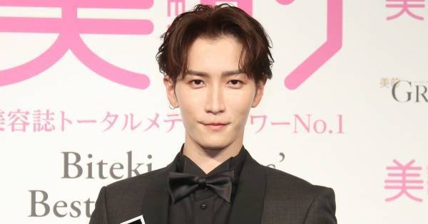 Snow Man渡辺翔太、コスメブランド関係者に売り込み「お仕事お待ちしています!」