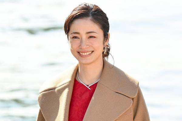 上戸彩、東京湾から船で登場「興奮しました」 理想の上司像も明かす