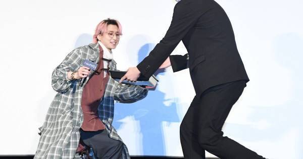 Snow Man 佐久間大介、話し足りずにスタッフと攻防　土屋太鳳ハプニングもフォロー